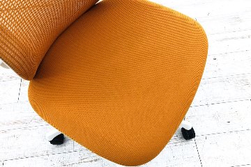 オカムラ シルフィーチェア 中古 2016年製 ハイバック 肘無 Sylphy メッシュ 中古オフィス家具 C635XW-FMR8 オレンジ画像