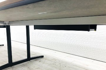 オカムラ ラティオ 中古 幅4000 舟形天板 ミーティングテーブル 大型会議テーブル 中古オフィス家具 ネオウッドダーク 4000/1200/720画像