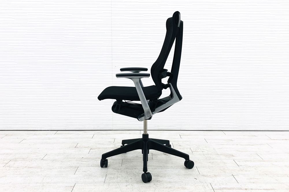 スピーナチェア イトーキ 中古 2022年製 事務椅子 エラストマーバック スピーナ 固定肘 中古オフィス家具 ブラック KE-755GV-T1T1T1画像