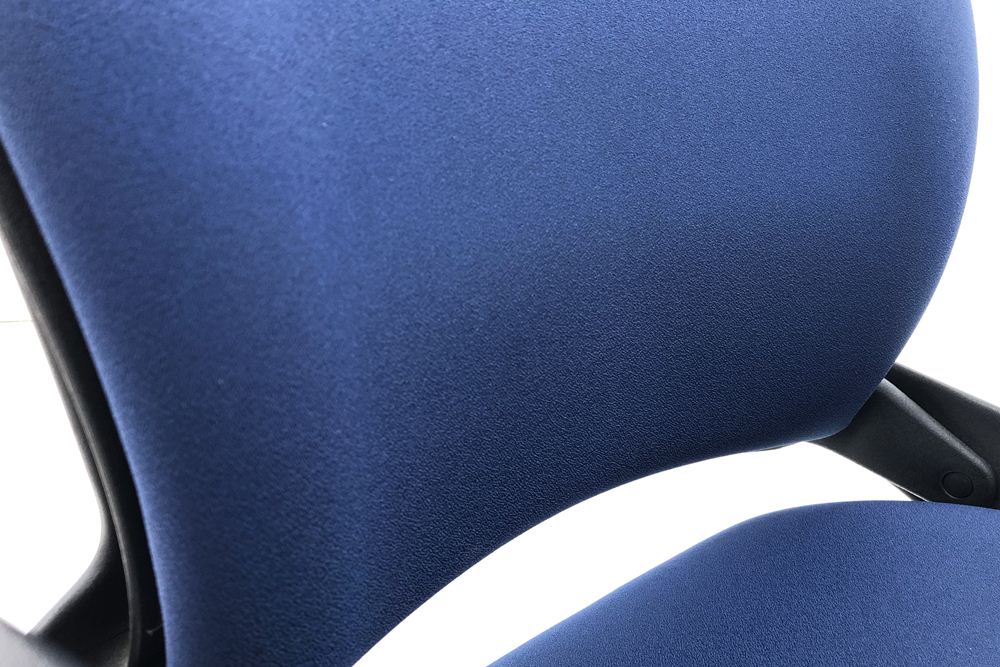 リープチェア V2 中古 2015年製 スチールケース クッション Steelcase Leap 中古オフィス家具 LEAP-10100 ブルー画像