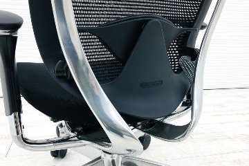 オカムラ コンテッサチェア 中古 2017年製 コンテッサ ヘッドレスト付 ポリッシュフレーム クッション 中古オフィス家具 ブラック画像