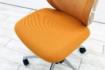 オカムラ シルフィーチェア 中古 2019年製 ハイバック 肘無 メッシュ 中古オフィス家具 C635BW-FMR8 オレンジ画像