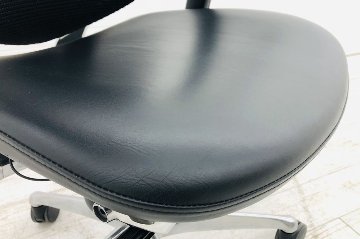 オカムラ コンテッサチェア 2017年製 中古 コンテッサ 座レザー 中古オフィス家具 ポリッシュフレーム ブラック CM32AB画像