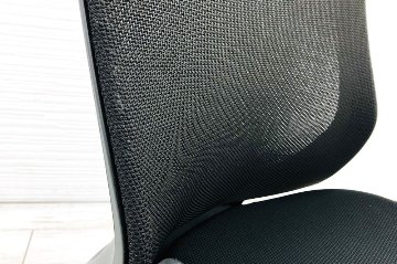 オカムラ フルーエント 2019年製 中古 フルーエントチェア 中古オフィス家具 デザインアーム クッション ハイバック 固定肘 ブラック画像