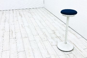 オカムラ ピルエット 中古 2018年製 ミーティングチェア 多目的チェア ハイチェア 昇降スツール スイング脚 会議椅子 ミディアムブルー画像