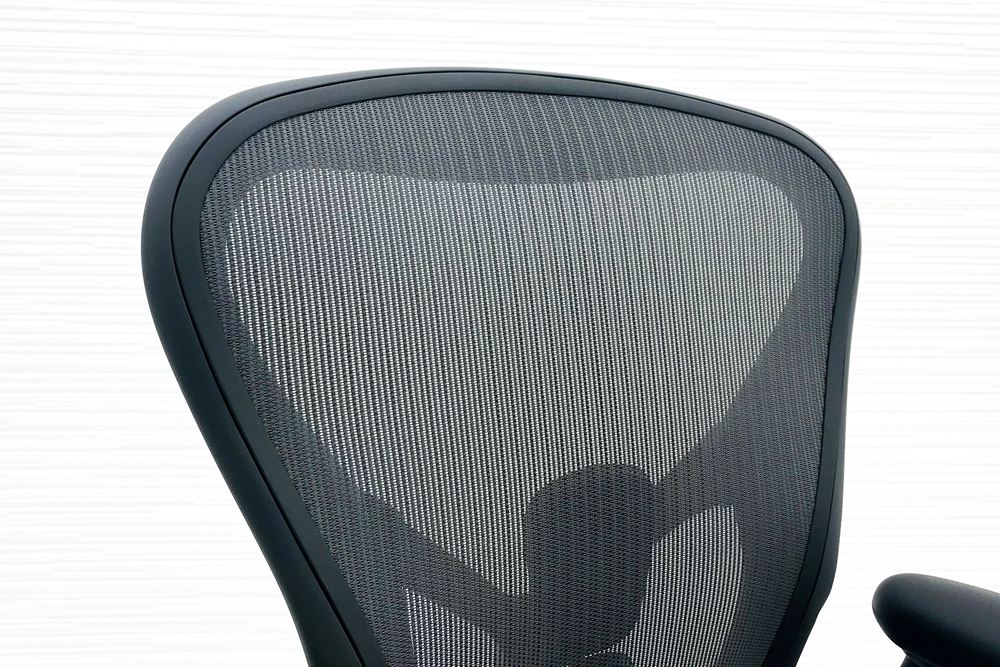 【未開封未使用品】 ハーマンミラー アーロンチェア リマスタード Cサイズ フル装備 Aeron Chairs Remastered 中古 Herman Miller 中古オフィス家具 グラファイトの画像