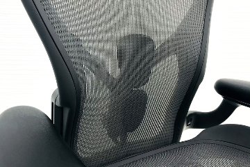 【未開封未使用品】 ハーマンミラー アーロンチェア リマスタード Cサイズ フル装備 Aeron Chairs Remastered 中古 Herman Miller 中古オフィス家具 グラファイトの画像