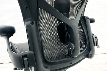 【未開封未使用品】 ハーマンミラー アーロンチェア リマスタード Cサイズ フル装備 Aeron Chairs Remastered 中古 Herman Miller 中古オフィス家具 グラファイトの画像