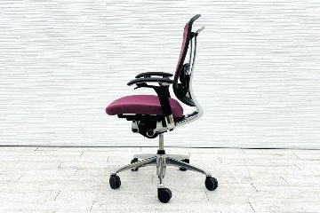 コンテッサチェア Contessa オカムラ 中古 コンテッサ 座面クッション ポリッシュフレーム 可動肘 中古オフィス家具 高機能チェア パープルの画像