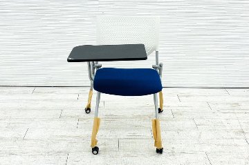 プロスタックチェア オカムラ 中古 2021年製 未使用品 ミーティングチェア ネスティングチェア 会議椅子 中古オフィス家具 テーブル付 ミディアムブルーの画像