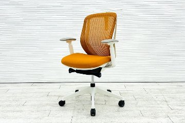 シルフィーチェア 中古 オカムラ ローバック Sylphy 可動肘 メッシュ 中古オフィス家具 オレンジの画像