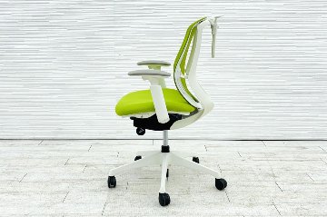 シルフィーチェア 中古 オカムラ ローバック Sylphy 可動肘 メッシュ 中古オフィス家具 ライムグリーンの画像