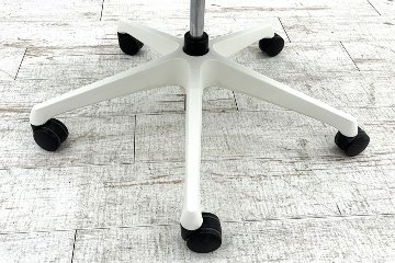 シルフィーチェア 中古 オカムラ ローバック Sylphy 可動肘 メッシュ 中古オフィス家具 ブルーグリーンの画像
