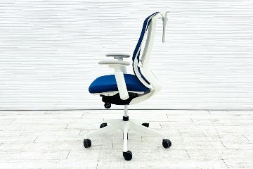 オカムラ シルフィーチェア 中古 2017年製 ハイバック 可動肘 Sylphy 中古オフィス家具 C686XW-FMP3 ミディアムブルーの画像