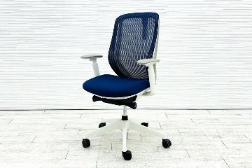 オカムラ シルフィーチェア 中古 2017年製 ハイバック 可動肘 Sylphy 中古オフィス家具 C686XW-FMP3 ミディアムブルーの画像