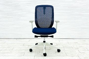 オカムラ シルフィーチェア 中古 2017年製 ハイバック 可動肘 Sylphy 中古オフィス家具 C686XW-FMP3 ミディアムブルーの画像