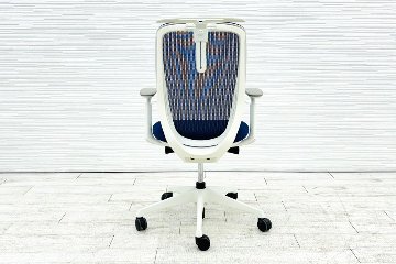オカムラ シルフィーチェア 中古 2017年製 ハイバック 可動肘 Sylphy 中古オフィス家具 C686XW-FMP3 ミディアムブルーの画像