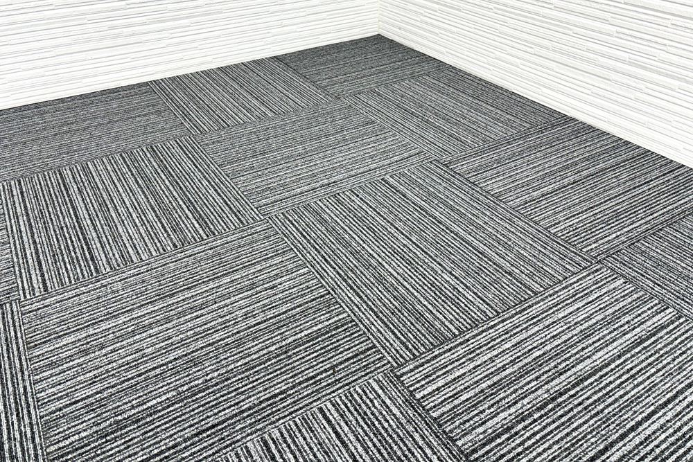 中古 タイルカーペット サンゲツ 大量 50枚セット 中古カーペット マット 中古オフィス家具 【NO.５４】の画像