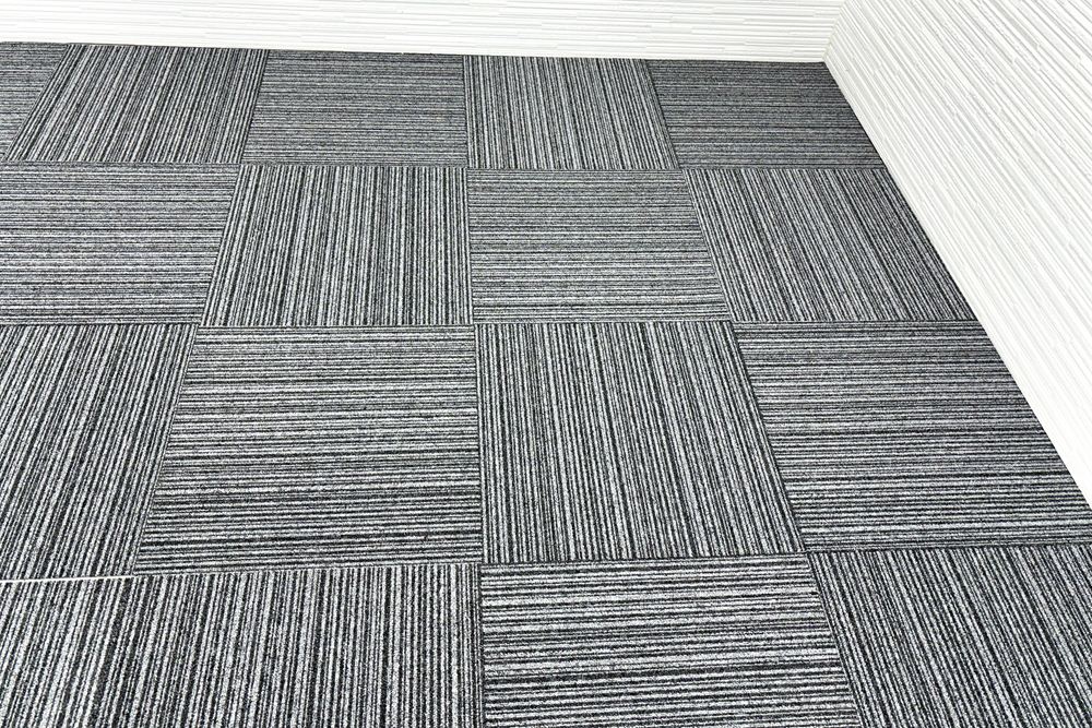 中古 タイルカーペット サンゲツ 大量 50枚セット 中古カーペット マット 中古オフィス家具 【NO.５４】の画像