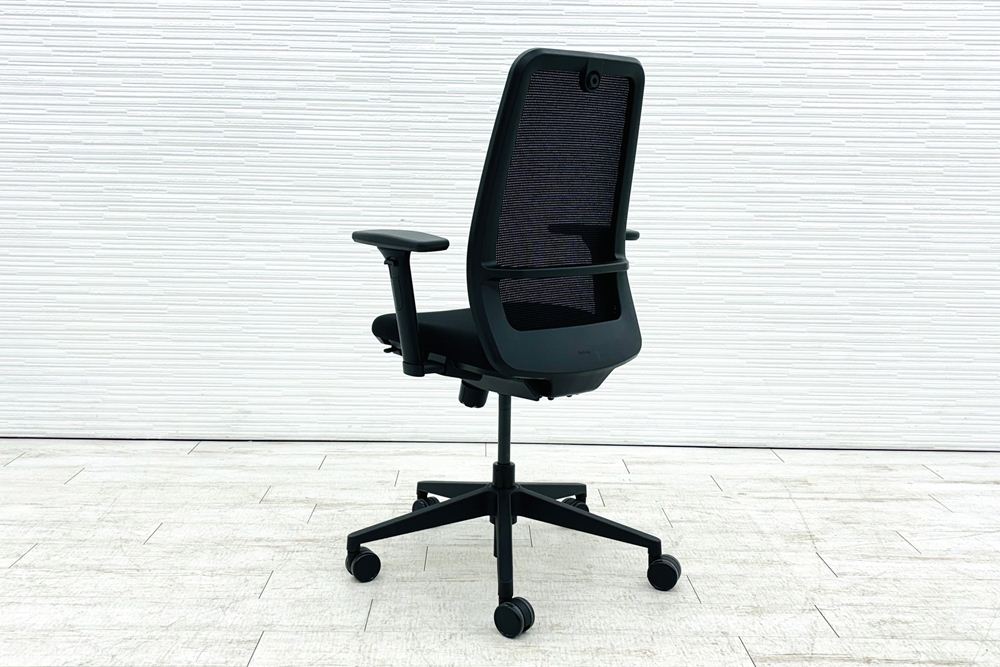 Personality(パーソナリティ)シリーズ スチールケース 中古 Steelcase 中古オフィス家具 ブラック PVT-111111の画像