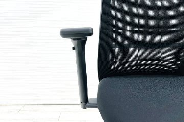 Personality(パーソナリティ)シリーズ スチールケース 中古 Steelcase 中古オフィス家具 ブラック PVT-111111の画像