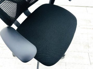 オカムラ コンテッサセコンダ 中古 2019年製 Contessa seconda CC83MS-FPC1 コンテッサチェア 中古オフィス家具 ブラックの画像