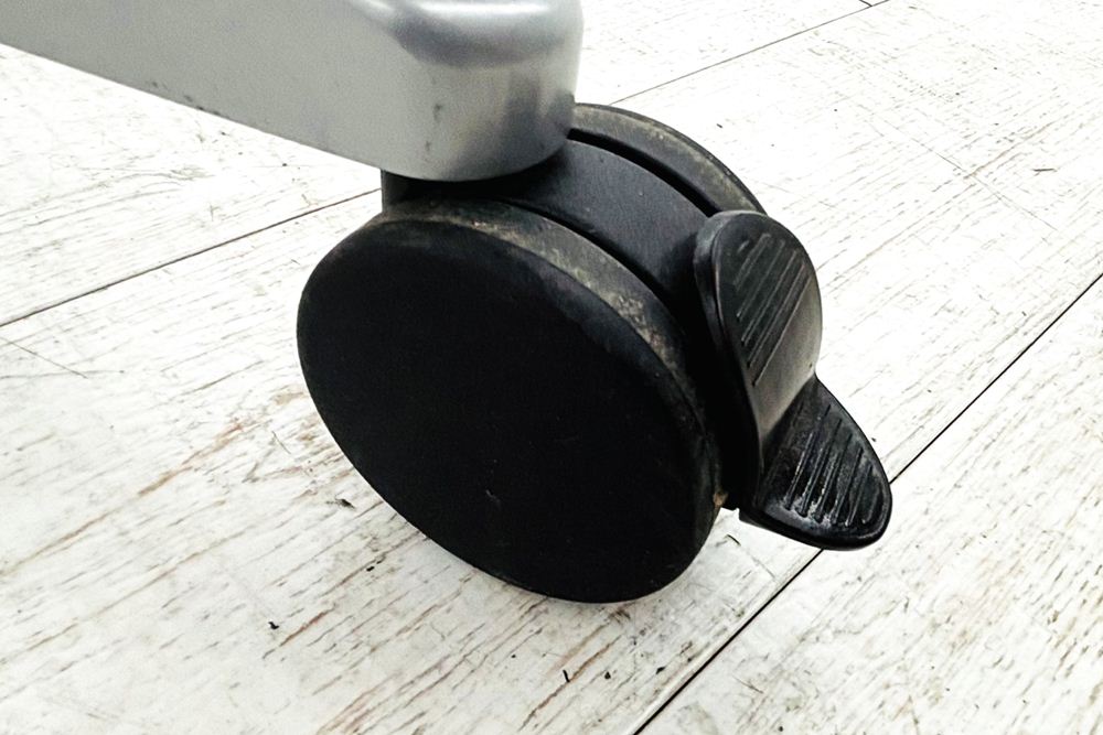 昇降テーブル 楕円テーブル 中古 ハイテーブル ハーマンミラー Herman Miller カウンターテーブル 870/840/745～1145の画像