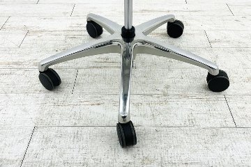 オカムラ サブリナチェア スマートオペレーション 中古 2017年製 サブリナSO 可動肘 中古オフィス家具 ブラック Sabrina Smart Operationの画像