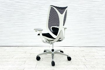 オカムラ サブリナチェア スマートオペレーション 中古 2017年製 サブリナSO 可動肘 中古オフィス家具 ブラック Sabrina Smart Operationの画像