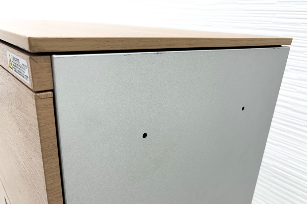 オカムラ レクトライン 3段ラテラル書庫 スチール 中古 キャビネット スチール書庫 中古オフィス家具 シリンダー錠 800/450/1120 木目の画像