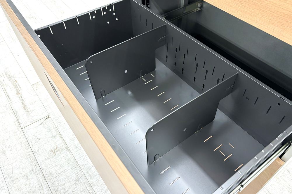 オカムラ レクトライン 3段ラテラル書庫 スチール 中古 キャビネット スチール書庫 中古オフィス家具 シリンダー錠 800/450/1120 木目の画像