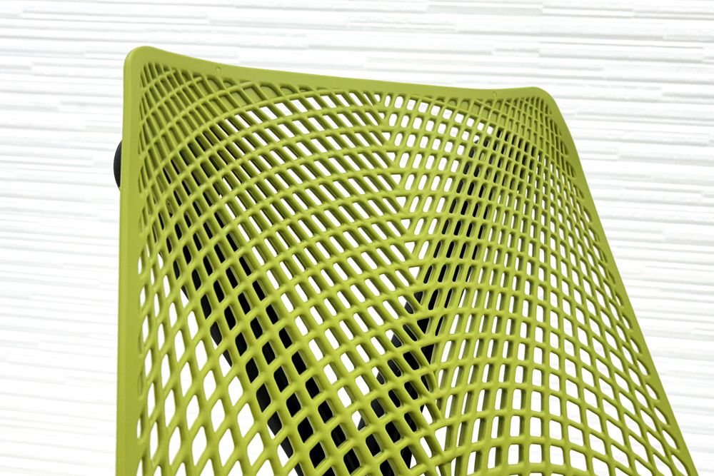 【未開封未使用品】 ハーマンミラー セイルチェア ミドルバック 中古 Herman Miller SAYL Chair 中古オフィス家具 可動肘 グリーンの画像