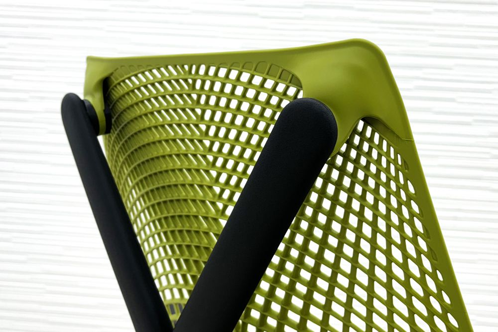 【未開封未使用品】 ハーマンミラー セイルチェア ミドルバック 中古 Herman Miller SAYL Chair 中古オフィス家具 可動肘 グリーンの画像