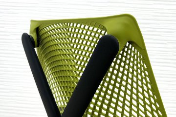 【未開封未使用品】 ハーマンミラー セイルチェア ミドルバック 中古 Herman Miller SAYL Chair 中古オフィス家具 可動肘 グリーンの画像