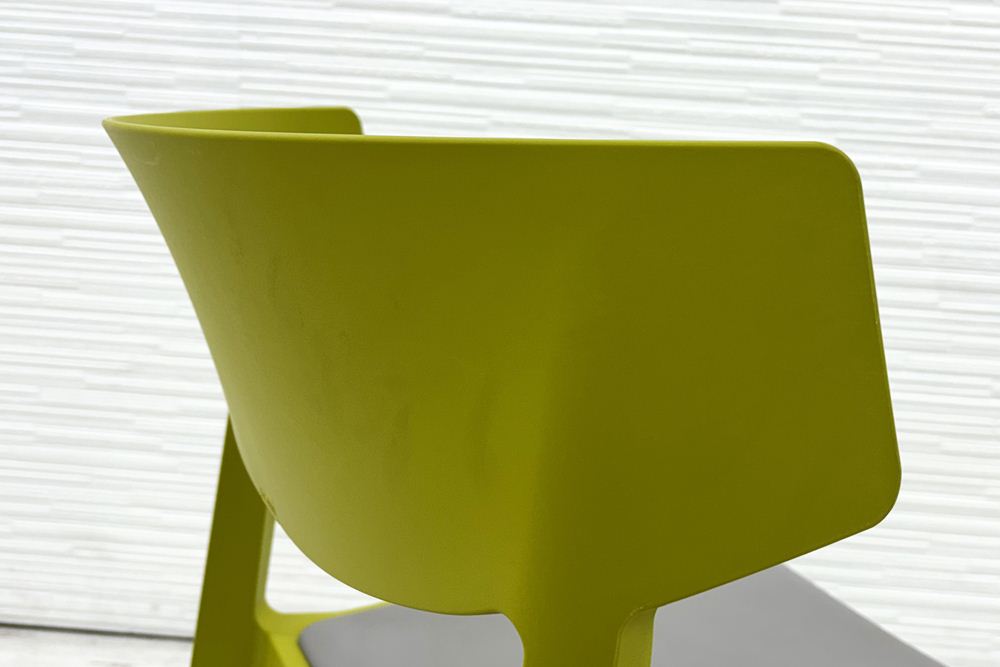 【4脚セット】 イトーキ ACTIU WG Chair アクチュチェア 中古 ミーティングチェア 会議椅子 スタッキングチェア 中古オフィス家具 ピスタチオの画像
