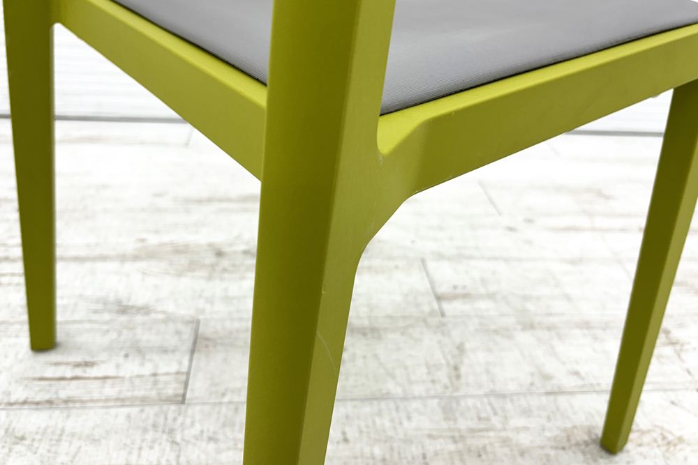 【4脚セット】 イトーキ ACTIU WG Chair アクチュチェア 中古 ミーティングチェア 会議椅子 スタッキングチェア 中古オフィス家具 ピスタチオの画像