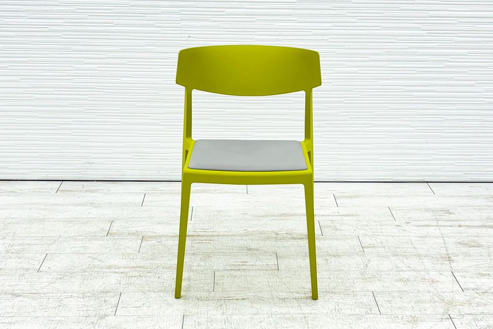 【4脚セット】 イトーキ ACTIU WG Chair アクチュチェア 中古 ミーティングチェア 会議椅子 スタッキングチェア 中古オフィス家具 ピスタチオの画像