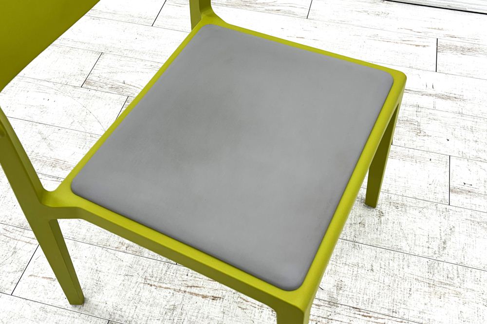 【4脚セット】 イトーキ ACTIU WG Chair アクチュチェア 中古 ミーティングチェア 会議椅子 スタッキングチェア 中古オフィス家具 ピスタチオの画像