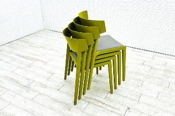 【4脚セット】 イトーキ ACTIU WG Chair アクチュチェア 中古 ミーティングチェア 会議椅子 スタッキングチェア 中古オフィス家具 ピスタチオの画像