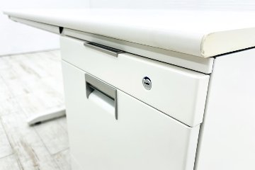 イトーキ CX 片袖机 片袖デスク 中古 事務机 オフィスデスク 中古オフィス家具 ホワイト 1200/715/700の画像