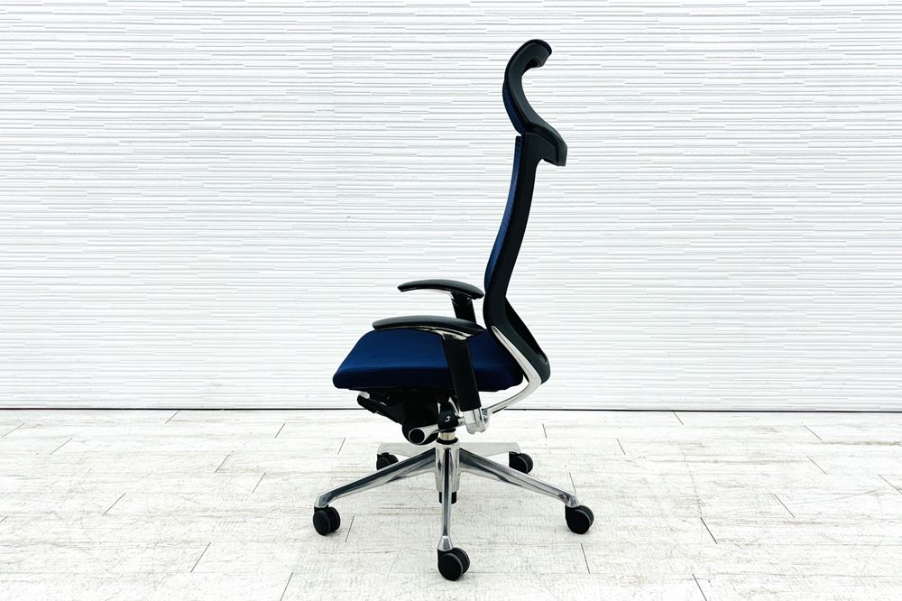 オカムラ バロンチェア 中古 Baron エクストラハイバック 可動肘 中古オフィス家具 固定ヘッドレスト ポリッシュフレーム ダークブルーの画像