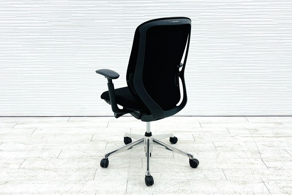オカムラ シルフィーチェア 中古 ハイバック 可動肘 クッションタイプ Sylphy 中古オフィス家具 C687BR FSF1 ブラックの画像