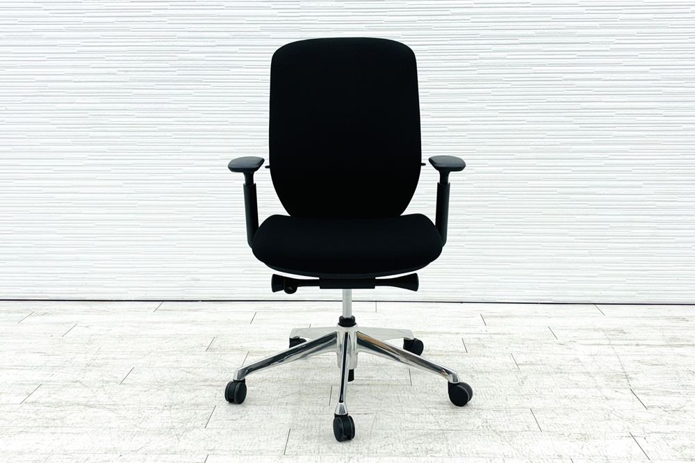 オカムラ シルフィーチェア 中古 ハイバック 可動肘 クッションタイプ Sylphy 中古オフィス家具 C687BR FSF1 ブラックの画像