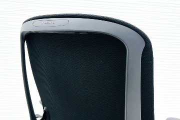 オカムラ シルフィーチェア 中古 ハイバック 可動肘 クッションタイプ Sylphy 中古オフィス家具 C687BR FSF1 ブラックの画像