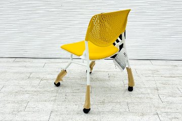 未使用品 中古 オカムラ ネスティングチェア ルナチェア Runa(ルナ)シリーズ ミーティングチェア 多目的チェア タブレット付き イエローの画像