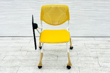 未使用品 中古 オカムラ ネスティングチェア ルナチェア Runa(ルナ)シリーズ ミーティングチェア 多目的チェア タブレット付き イエローの画像