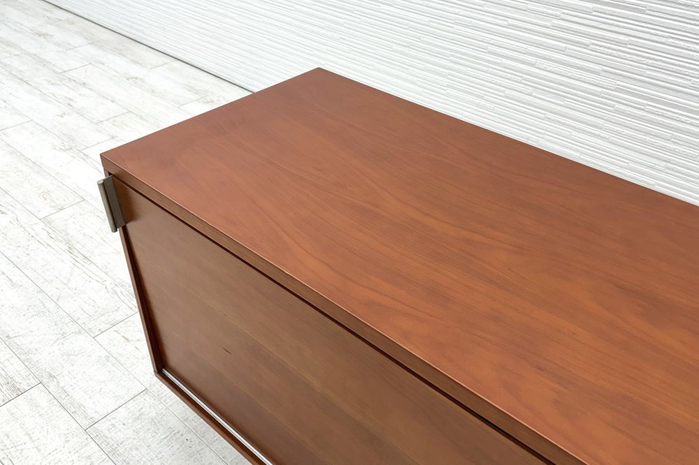 ローボード 木製 テレビ台 サイドボード スライド書庫 中古 収納家具 引き違い書庫 中古オフィス家具 1600/500/630の画像