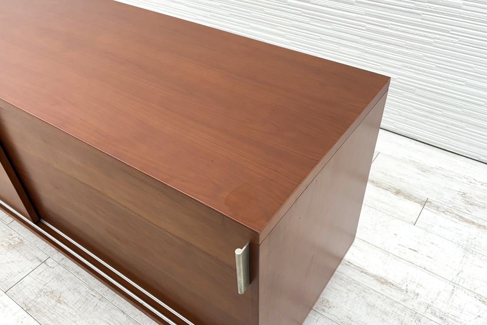 ローボード 木製 テレビ台 サイドボード スライド書庫 中古 収納家具 引き違い書庫 中古オフィス家具 1600/500/630の画像