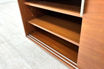 ローボード 木製 テレビ台 サイドボード スライド書庫 中古 収納家具 引き違い書庫 中古オフィス家具 1600/500/630の画像