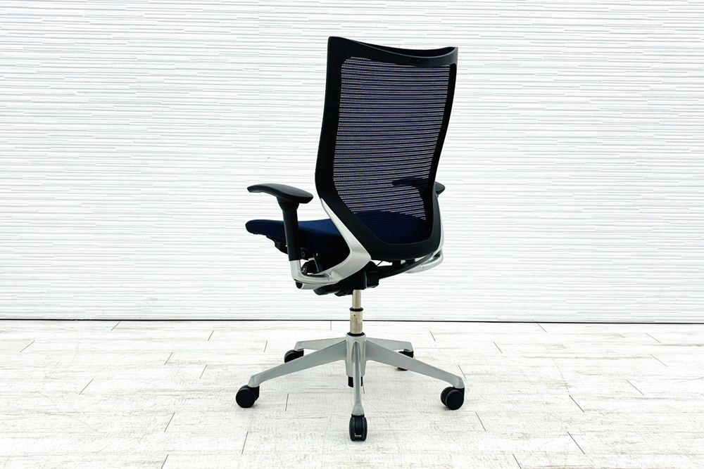 オカムラ バロンチェア 中古 可動肘(アジャストアーム) ハイバック メッシュ 中古オフィス家具 ダークブルーの画像